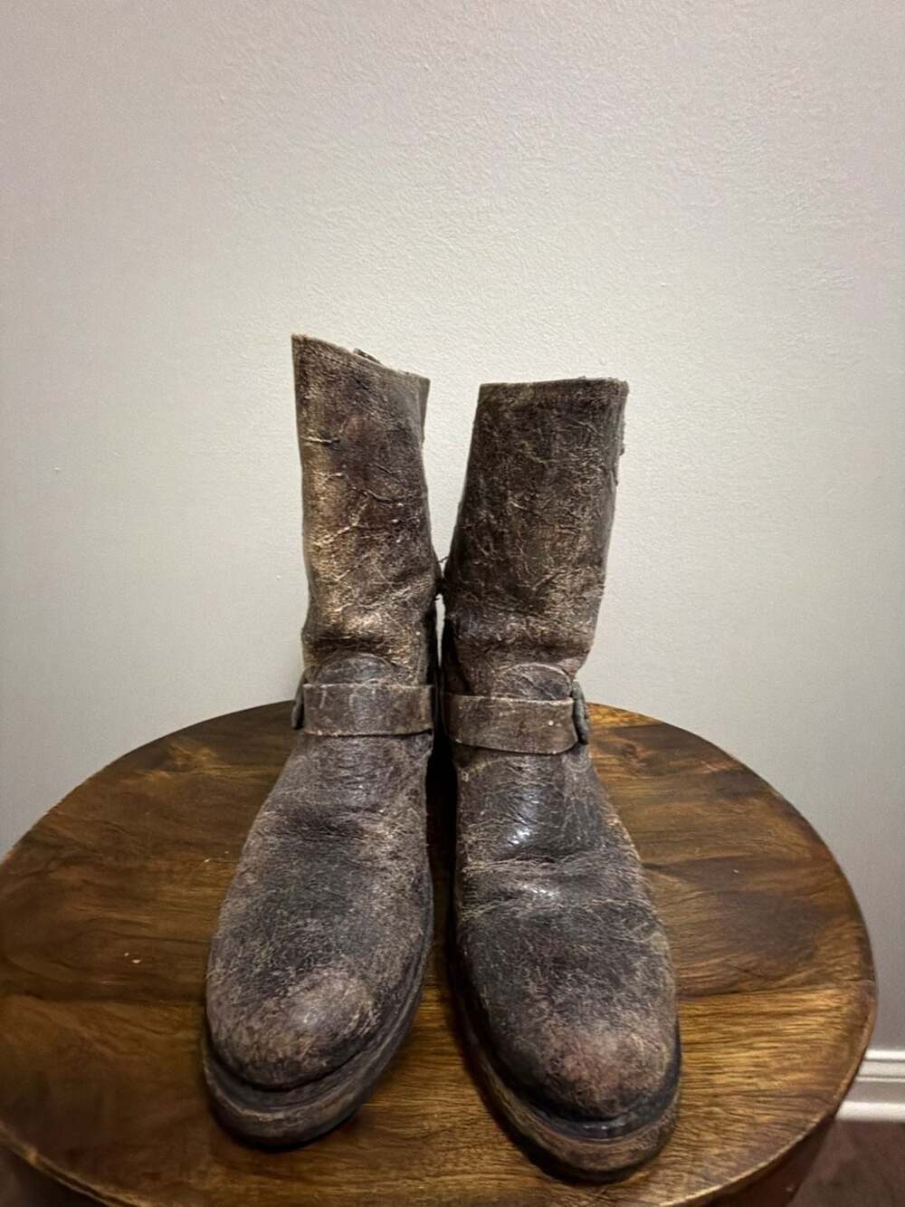 Frye Engineer 12R Distressed Leather Boots 76512 size 7 1/2 B 4